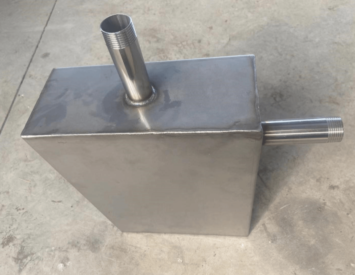 Custom industrial stainless steel water tank and storage vessel fabrication - KS Metal Pro