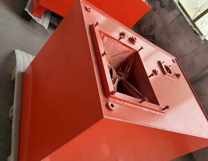 Custom heavy-duty hydraulic station oil tank fabrication with durable coating - KS Metal Pro
