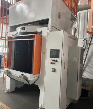 Industrial shot blasting machine for surface cleaning and metal treatment